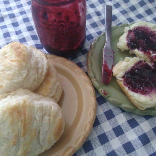 how to make easy buttermilk biscuits