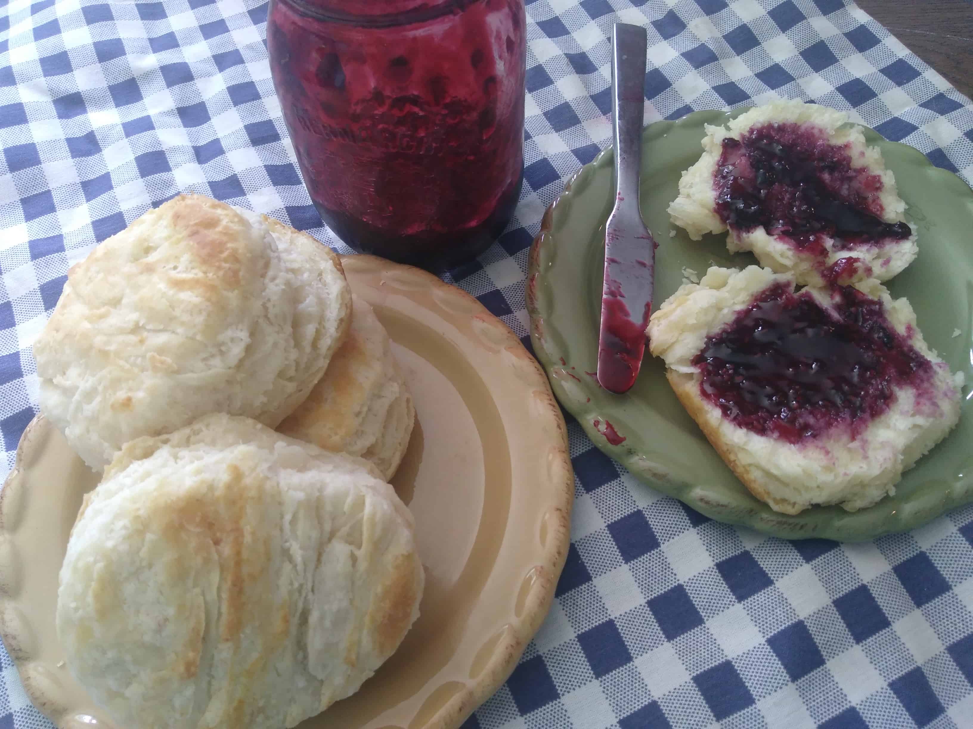 how to make easy buttermilk biscuits