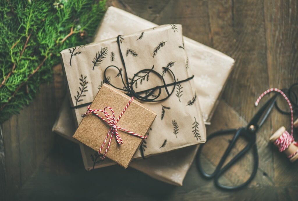 pretty gift wrapping for Christmas