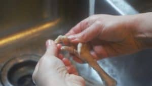 how to peel chicken feet
