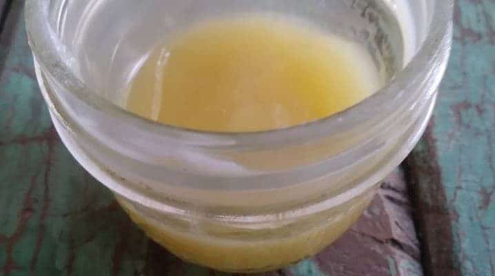 All Natural EASY Homemade Vapor Rub
