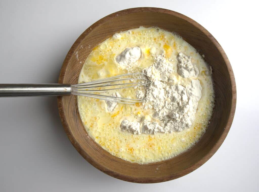 mix wet and dry ingredients