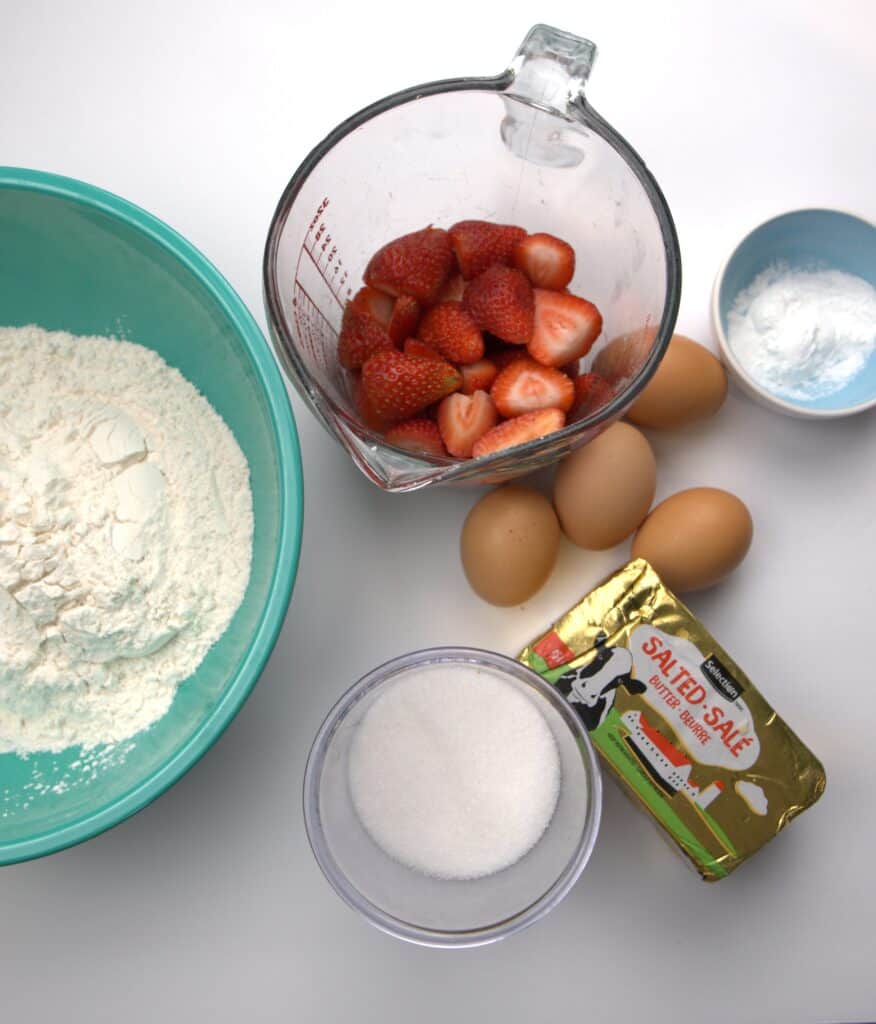 strawberry cake ingredients