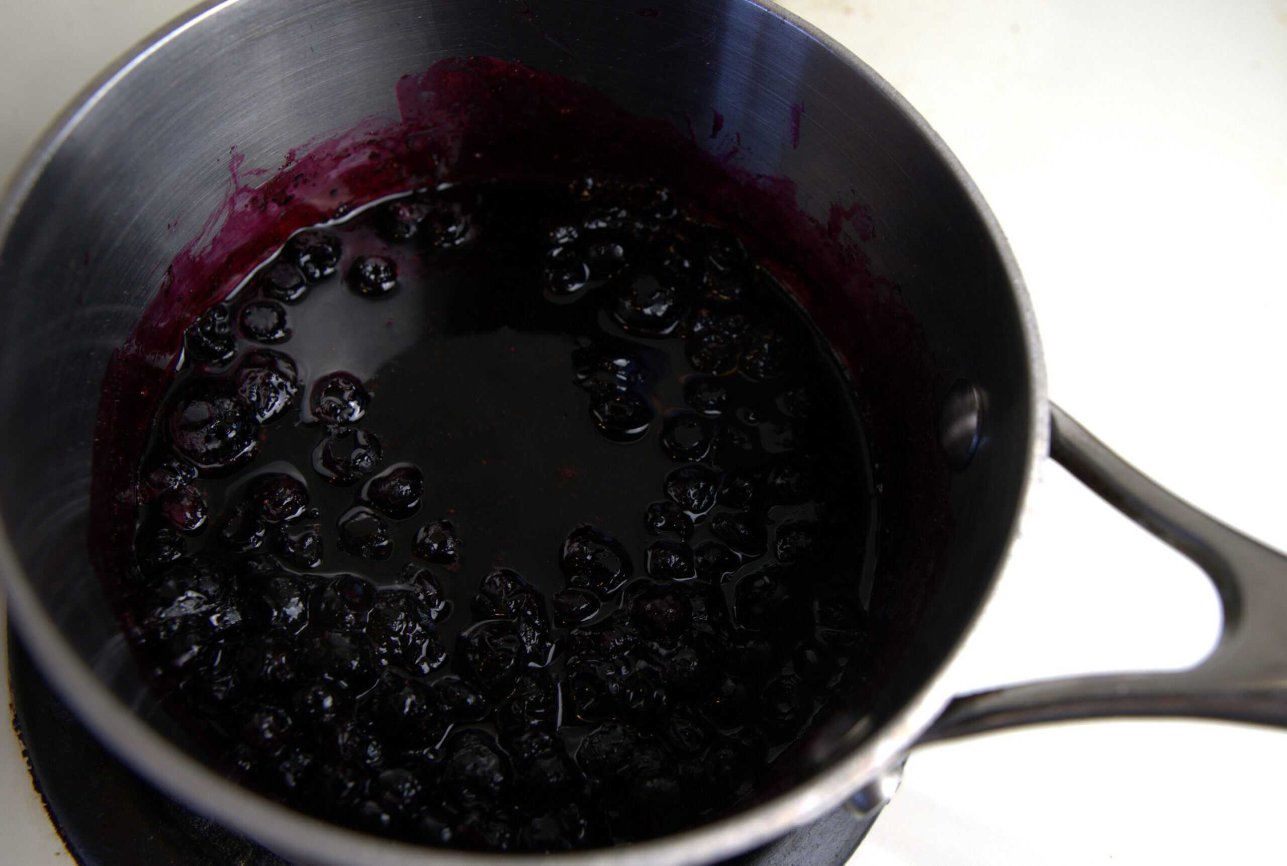 blueberry sauce for cheesecake bars