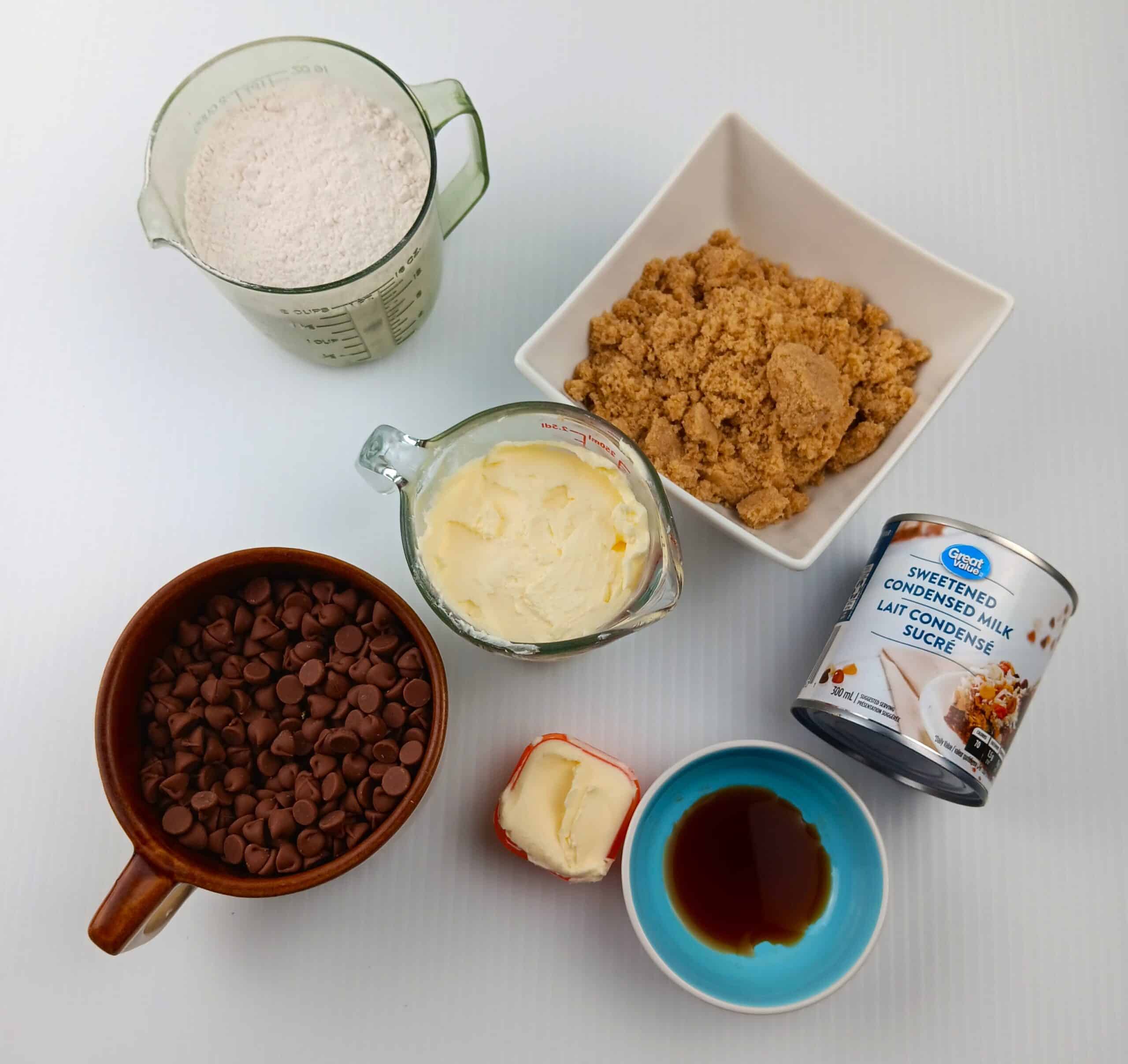 ingredients for chocolate cookie bars