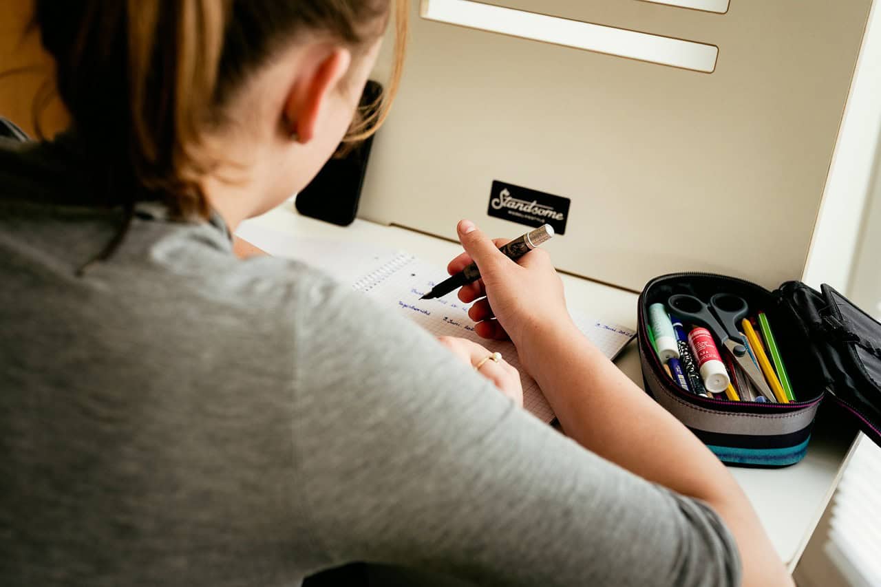 12 Productivity Tips for Homeschooling Moms