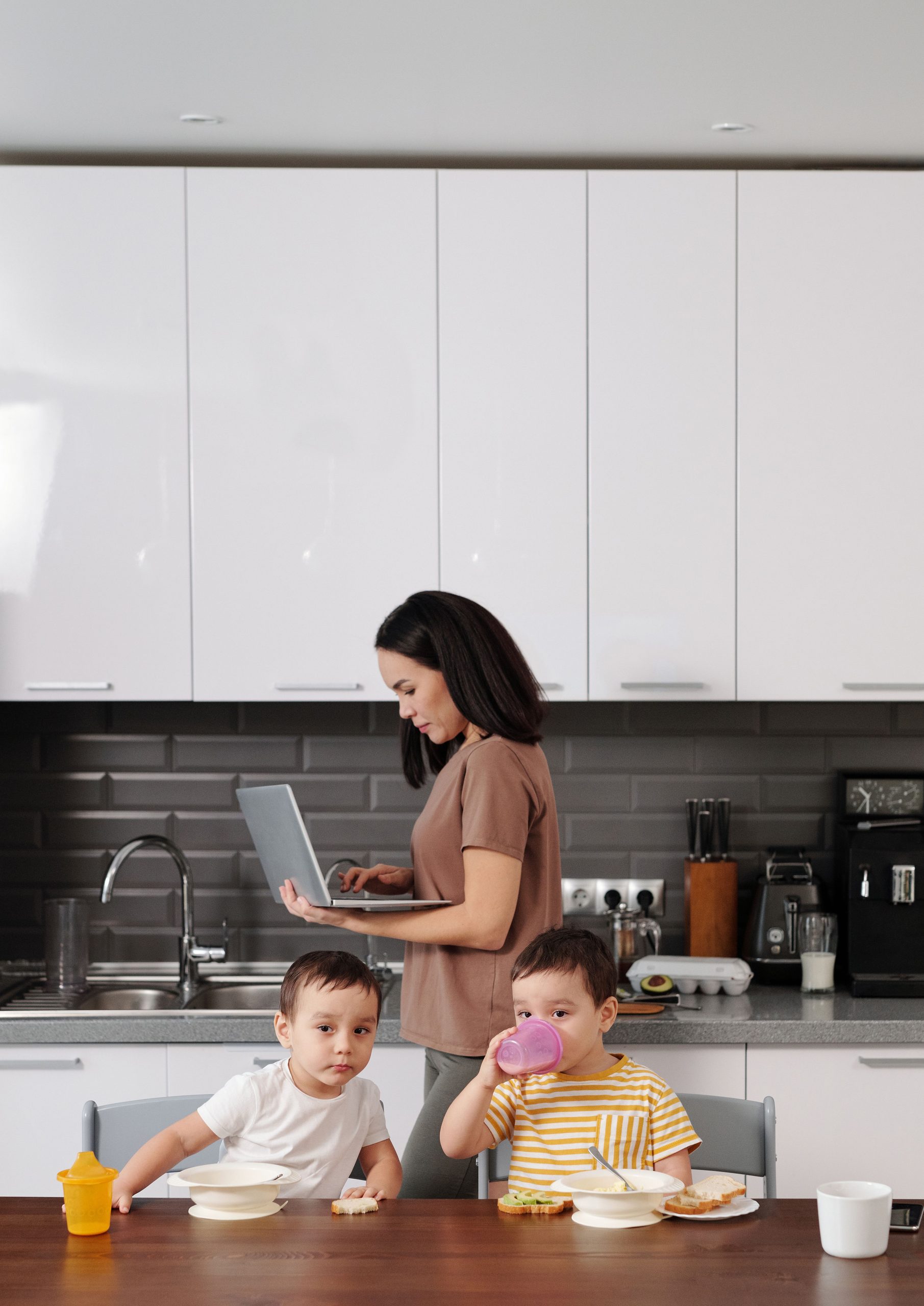 19 Part-Time Jobs You Can Actually Work Around a Packed Schedule